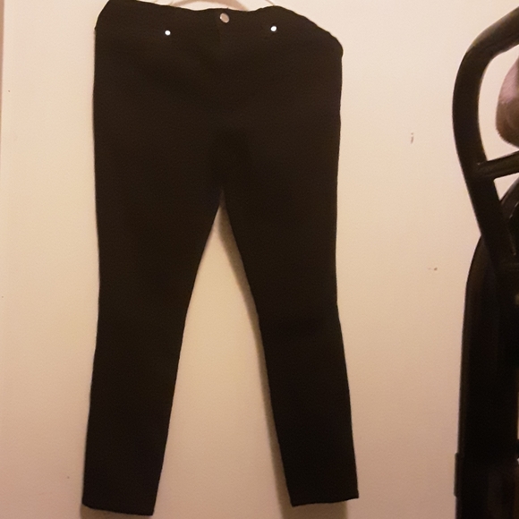 Abercombie and Fitch Jeans - Picture 1 of 3